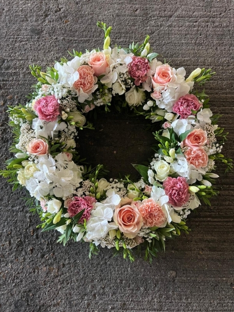 Wreath elegant